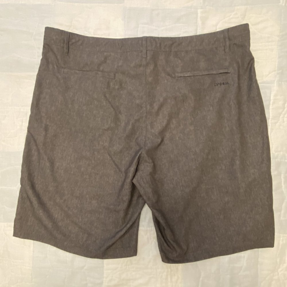 Men's Gray Dahu Hybrid Shorts, Hybird Collection, Size 44 - Picture 6 of 9